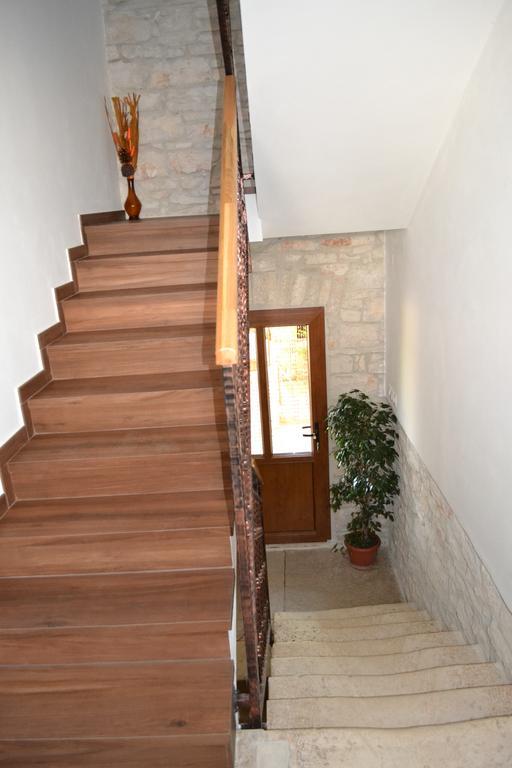 Guesthouse บาเล ภายนอก รูปภาพ