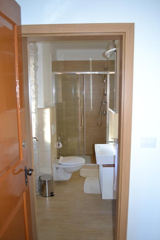 Guesthouse บาเล ภายนอก รูปภาพ