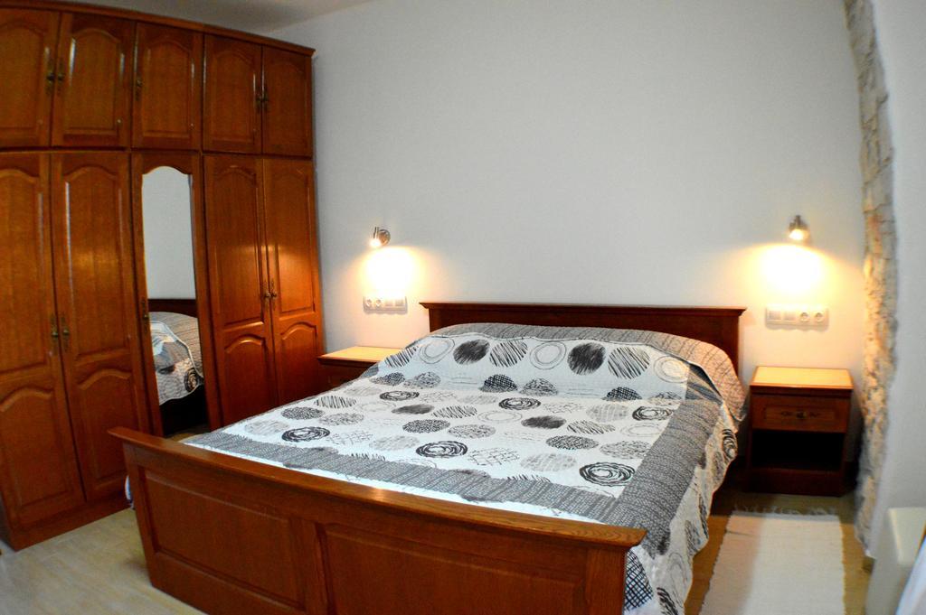 Guesthouse บาเล ภายนอก รูปภาพ