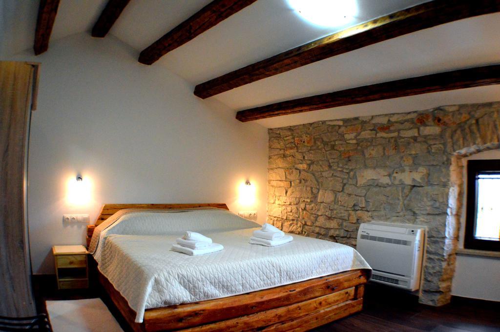Guesthouse บาเล ภายนอก รูปภาพ